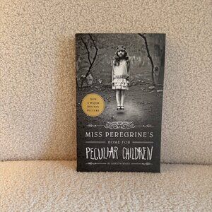 Miss Peregrine's Home for Peculiar Children by Ransom Riggs (Paperback)